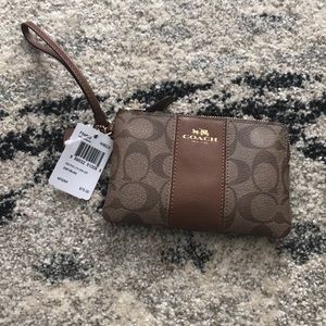 NWT Coach wristlet wallet